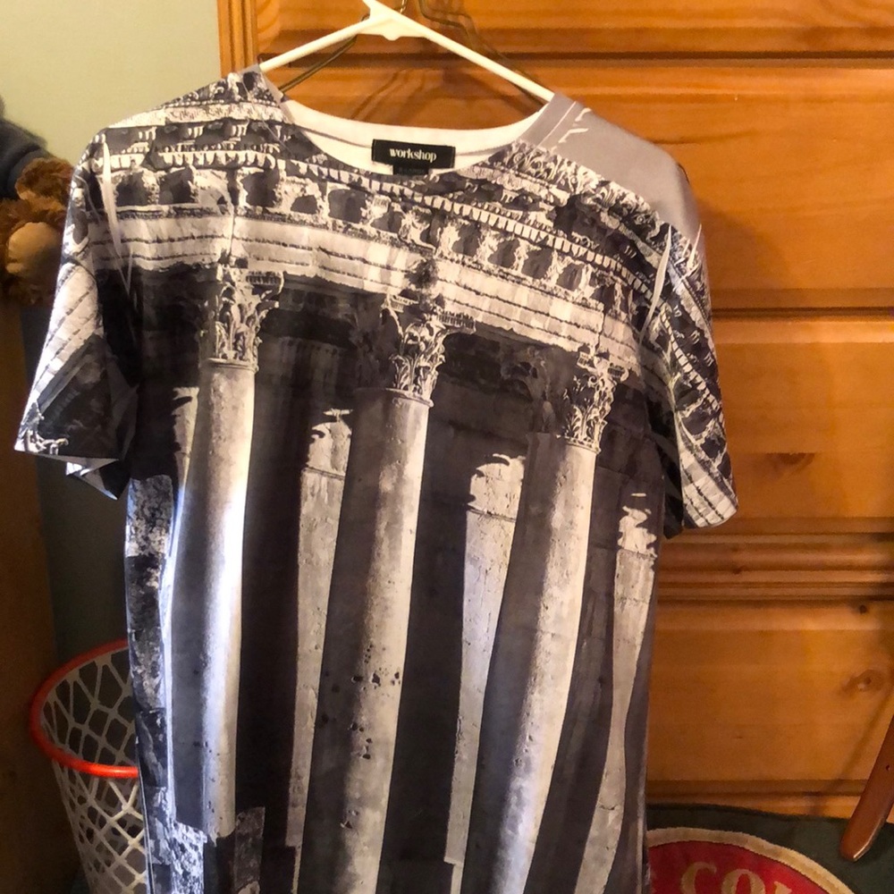 Unique eye catching Graphic T-Shirt.